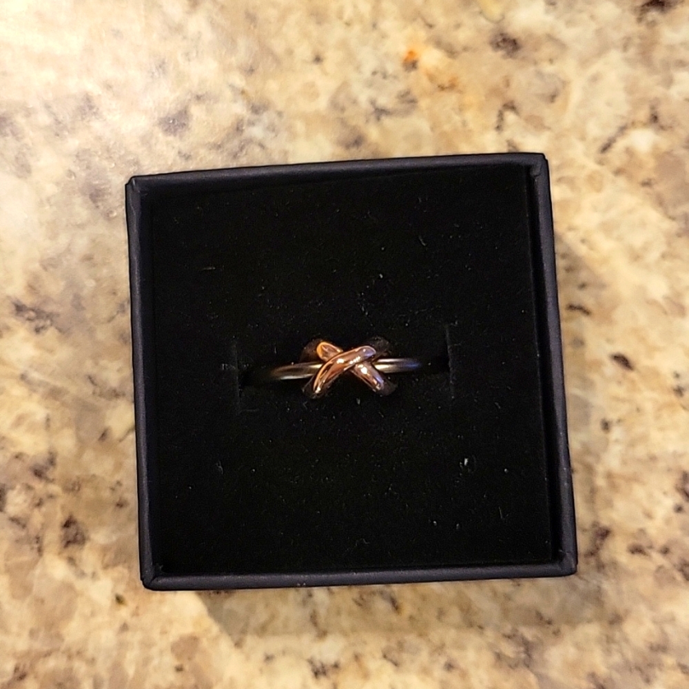MVMT ring